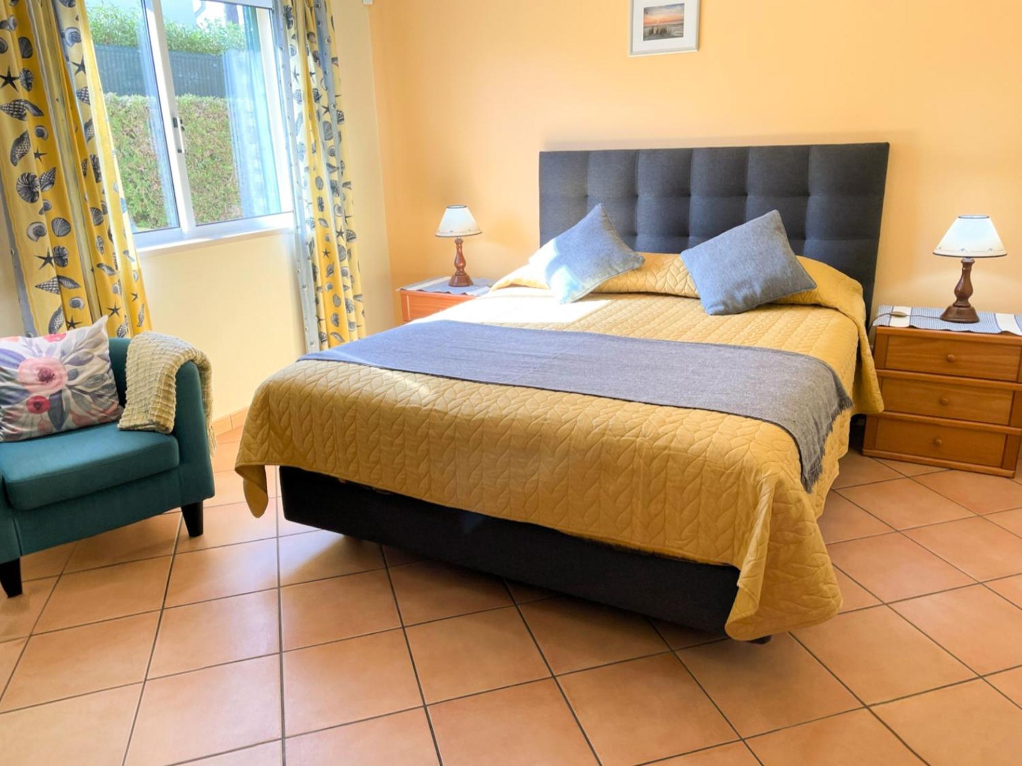 Villa Eber - Independent 1 & 2 Bedroom Apartments, Pool, Air Con, Fast Wi-Fi, Near Old Town Of Albufeira And Beaches Bagian luar foto