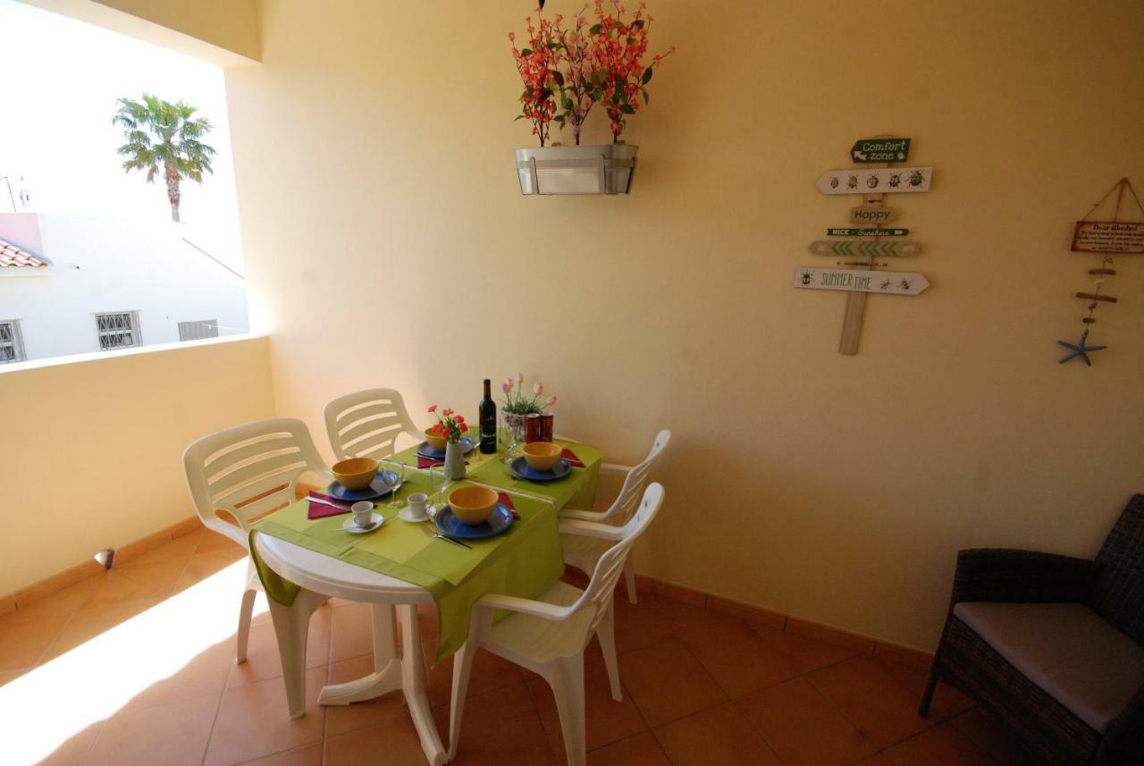Villa Eber - Independent 1 & 2 Bedroom Apartments, Pool, Air Con, Fast Wi-Fi, Near Old Town Of Albufeira And Beaches Bagian luar foto