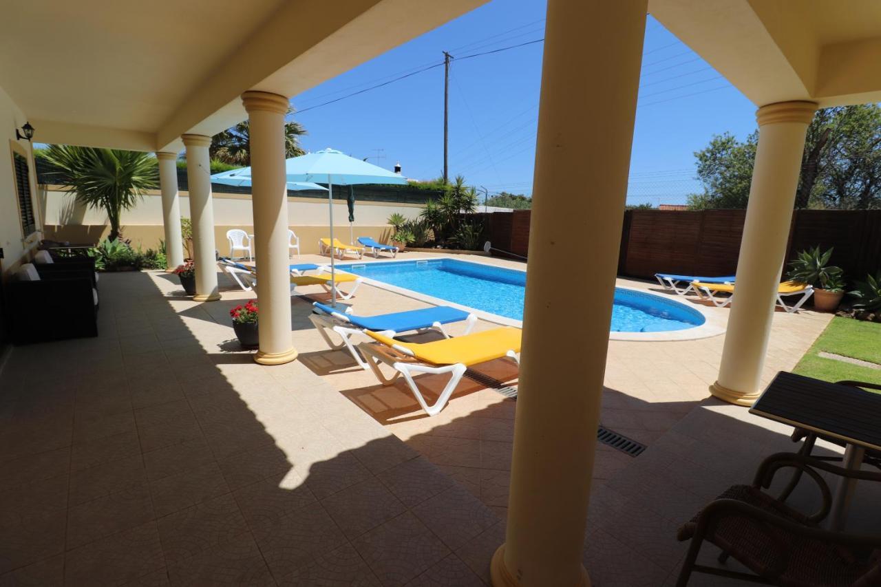Villa Eber - Independent 1 & 2 Bedroom Apartments, Pool, Air Con, Fast Wi-Fi, Near Old Town Of Albufeira And Beaches Bagian luar foto